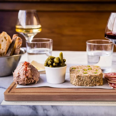 4 Piece Large Acacia Wood Cutting Board, 20x15x1.5 Inch, Knives Friendly Chopping Board With Deep Juice Grooves & Built In Handle For Kitchen 3 4 Piece Large Acacia Wood Cutting Board, 20x15x1.5 Inch, Knives Friendly Chopping Board With Deep Juice Grooves & Built In Handle For Kitchen - Image 3